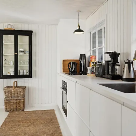Holiday home Front In With Kitchen *